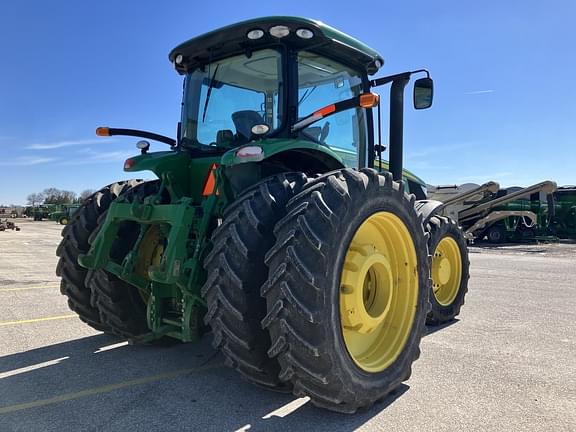 Image of John Deere 7200R equipment image 4