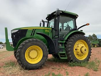 2011 John Deere 7200R Equipment Image0