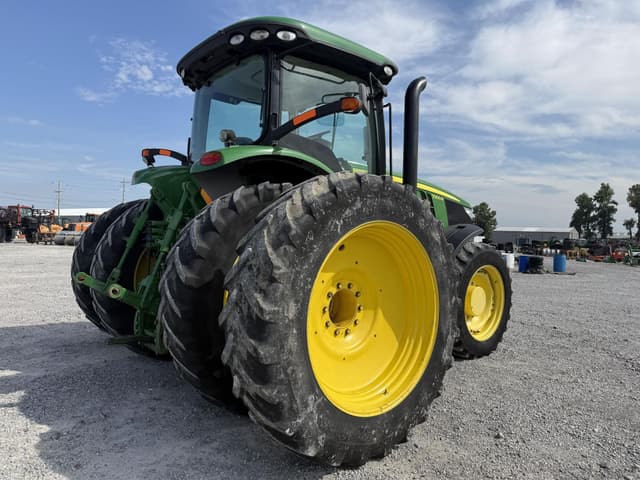 Image of John Deere 7200R equipment image 4