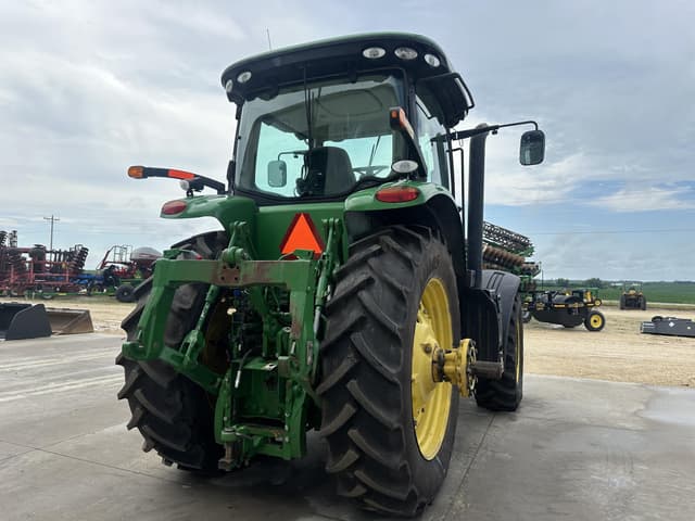 Image of John Deere 7200R equipment image 3