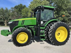 2011 John Deere 7200R Image