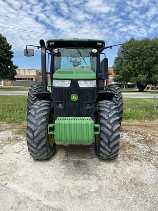 Image of John Deere 7200R equipment image 1