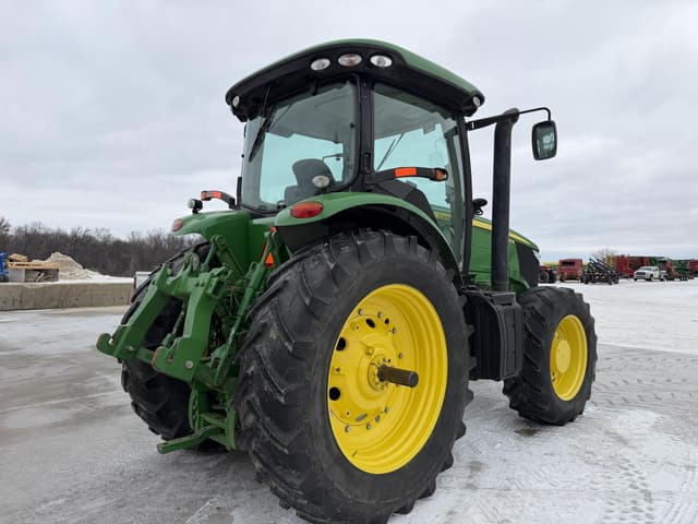 Image of John Deere 7200R equipment image 4