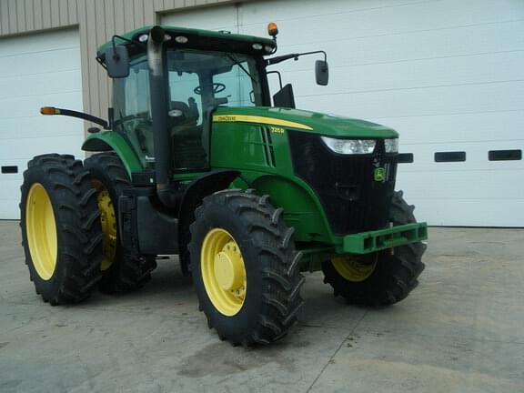 Image of John Deere 7215R equipment image 1