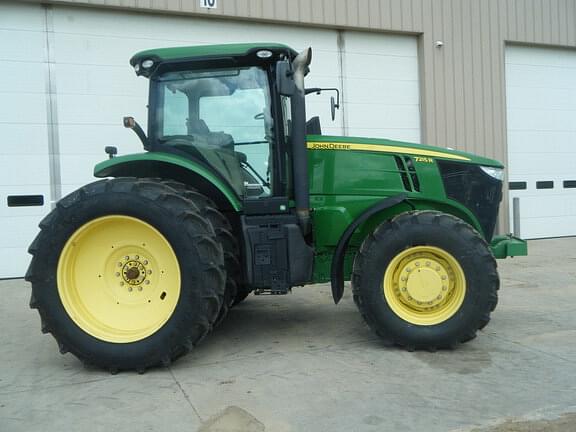 Image of John Deere 7215R equipment image 2