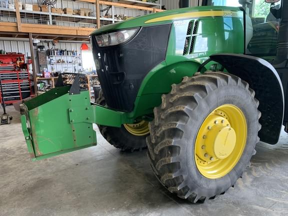 Image of John Deere 7215R equipment image 3