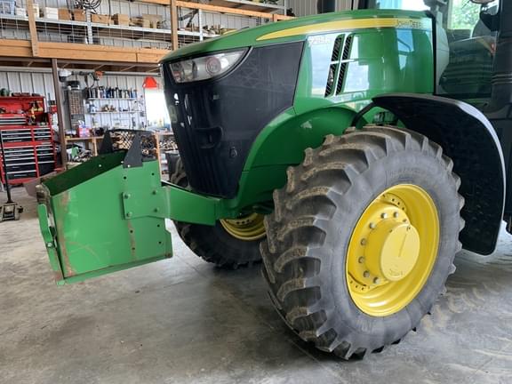 Image of John Deere 7215R equipment image 2