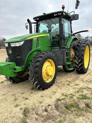 2011 John Deere 7215R Image