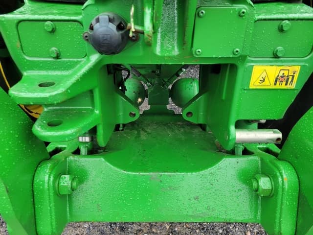 Image of John Deere 7215R equipment image 4