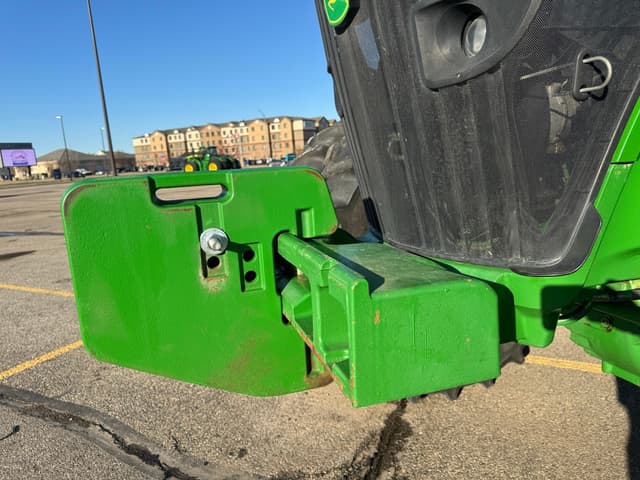 Image of John Deere 7215R equipment image 2