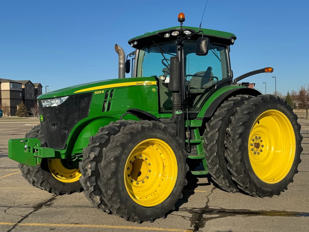 Image of John Deere 7215R Primary image