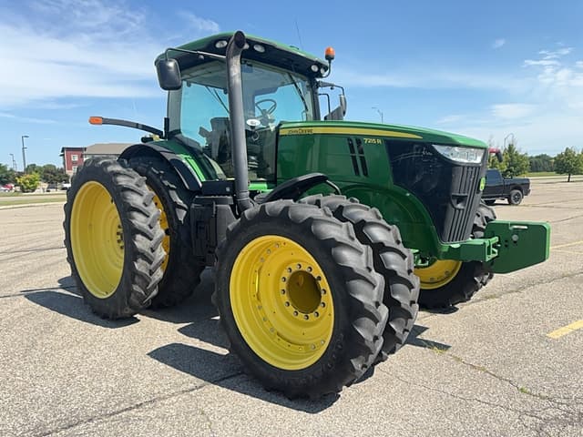 Image of John Deere 7215R equipment image 2