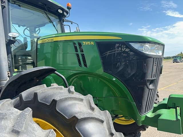 Image of John Deere 7215R equipment image 3