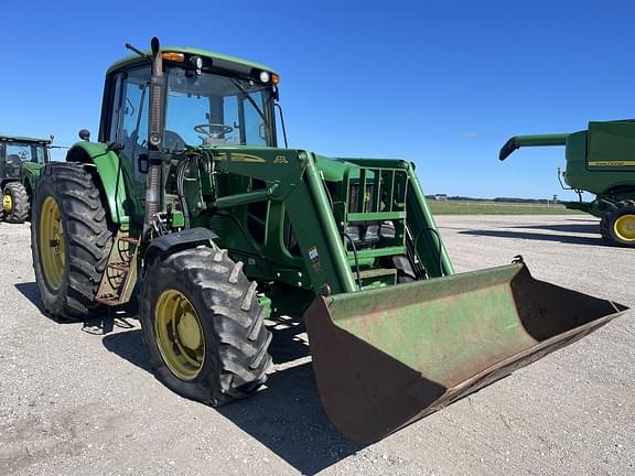 Image of John Deere 7230 equipment image 2