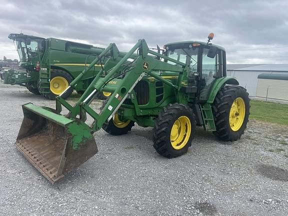 Image of John Deere 7230 equipment image 1