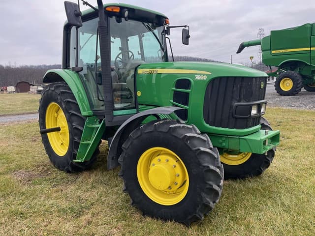 Image of John Deere 7230 equipment image 2
