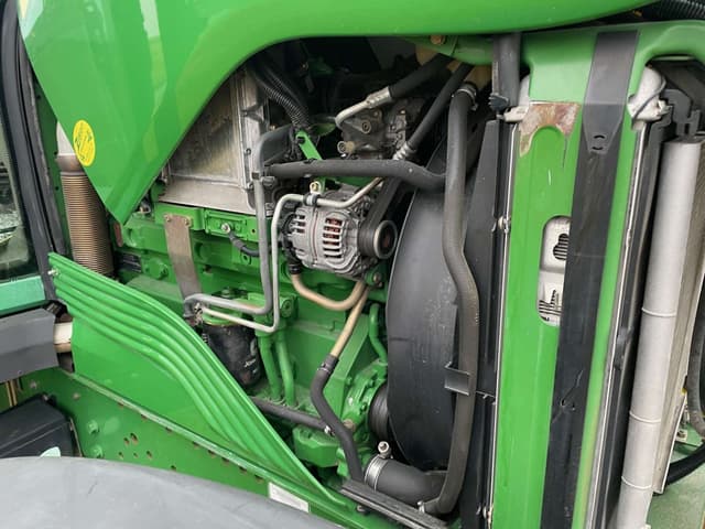 Image of John Deere 7230 equipment image 3
