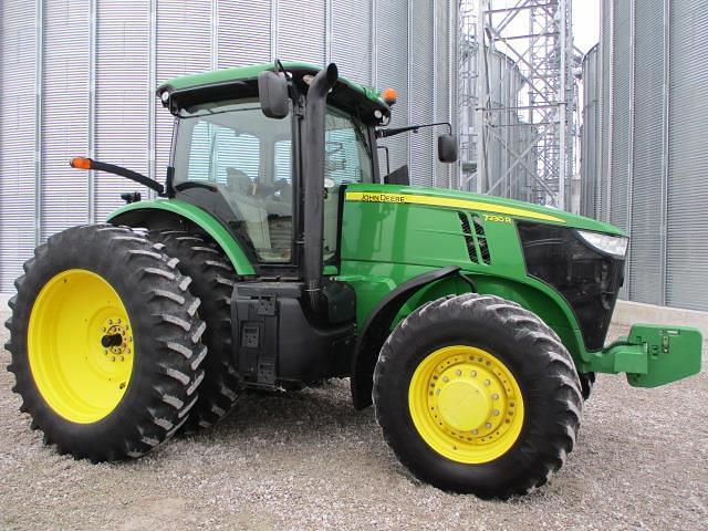 Image of John Deere 7230R equipment image 1