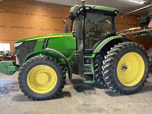 Image of John Deere 7230R equipment image 3