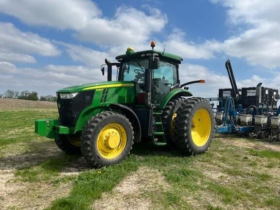 Main image John Deere 7230R