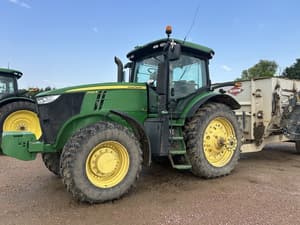 2011 John Deere 7230R Image