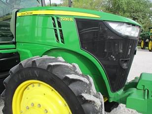 Main image John Deere 7230R 18