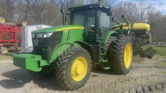 Image of John Deere 7230R Primary image