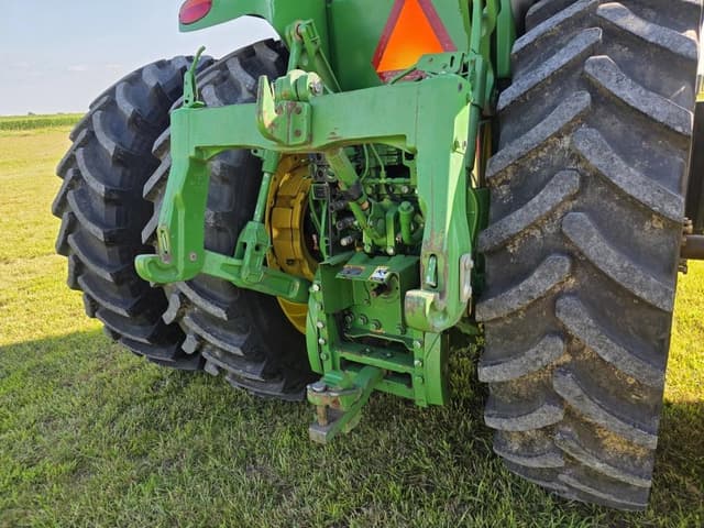 Image of John Deere 7230R equipment image 3