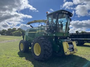 2011 John Deere 7250 Image