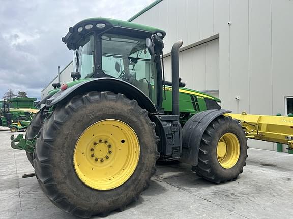Image of John Deere 7260R equipment image 4