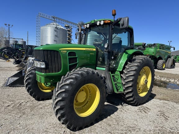 Main image John Deere 7330