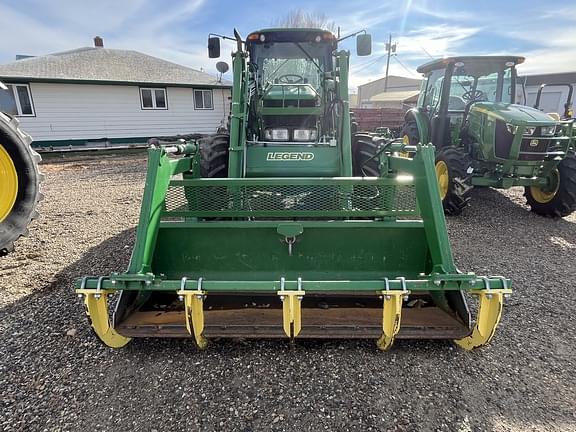 Image of John Deere 7330 equipment image 1