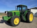 John Deere 7330 Image
