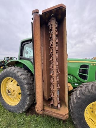 Image of John Deere 7330 equipment image 2