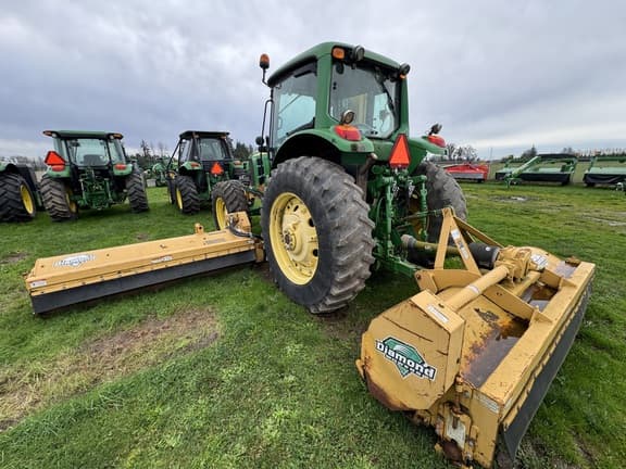Image of John Deere 7330 equipment image 4