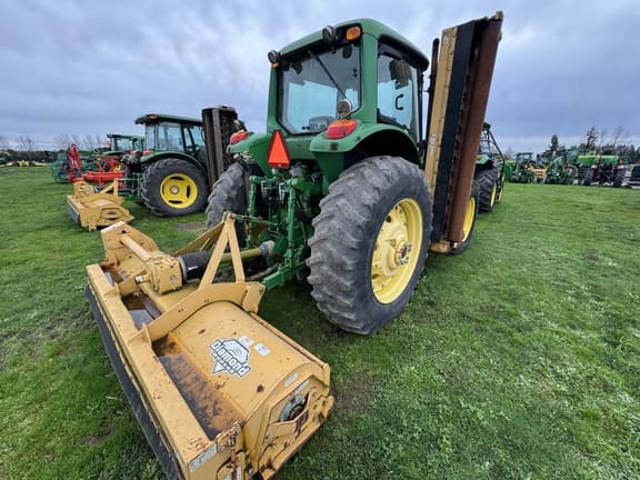 Image of John Deere 7330 equipment image 3
