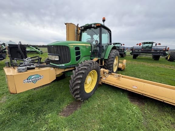 2011 John Deere 7330 Equipment Image0