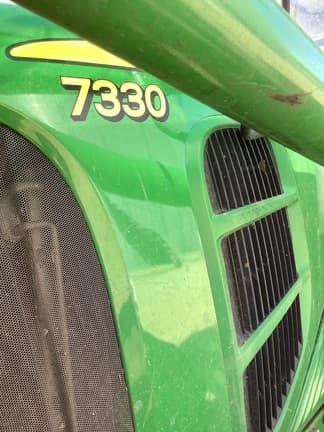 Image of John Deere 7330 equipment image 4