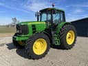 John Deere 7330 Image