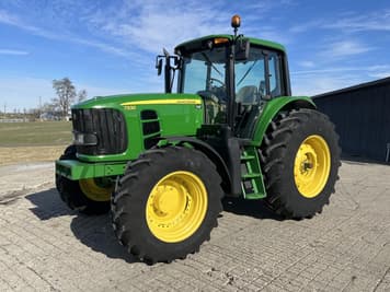 Main image John Deere 7330