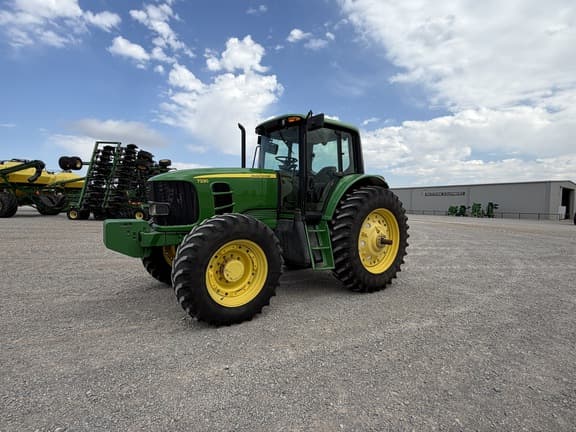 Image of John Deere 7330 Primary image