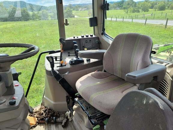 Image of John Deere 7330 equipment image 4