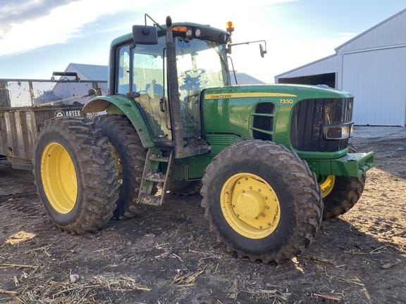 Main image John Deere 7330