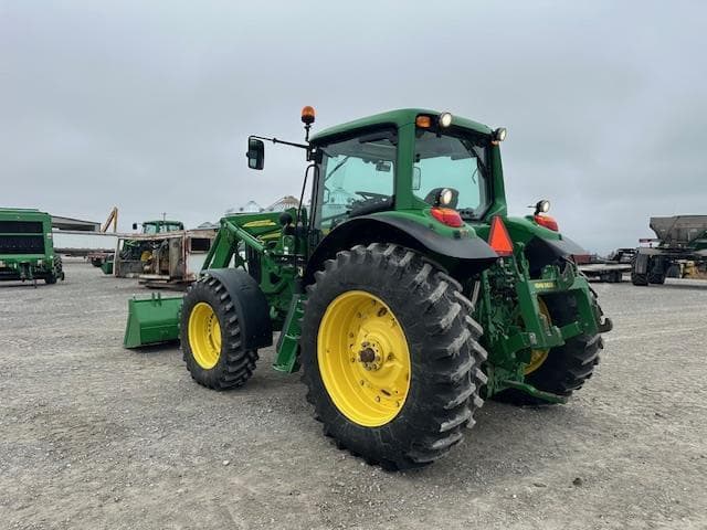 Image of John Deere 7330 equipment image 2