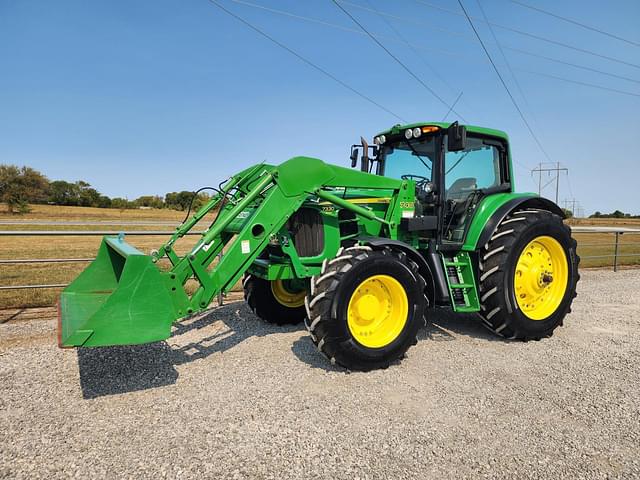 Image of John Deere 7330 equipment image 2