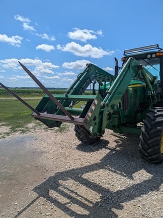 Image of John Deere 7330 equipment image 2