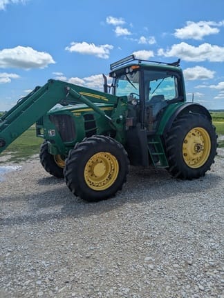 2011 John Deere 7330 Equipment Image0
