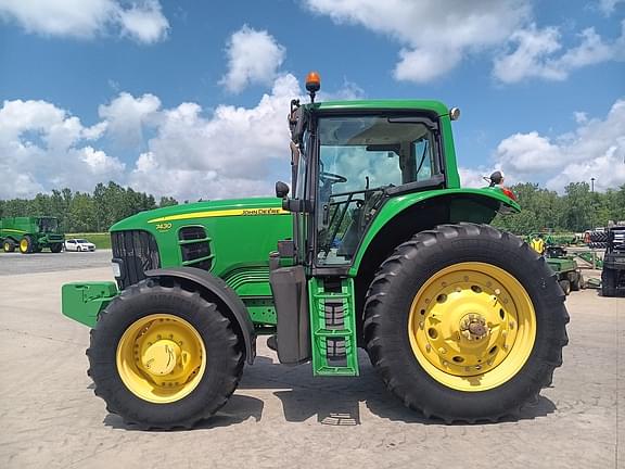 Image of John Deere 7430 Premium equipment image 2