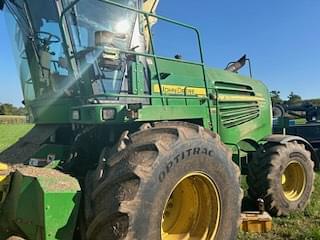 Image of John Deere 7450 equipment image 3