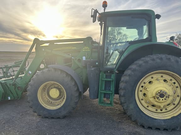 Image of John Deere 7530 Premium equipment image 2